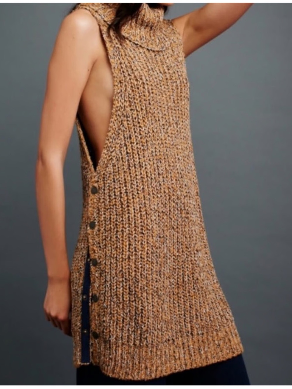 Free People. Valentina Chunky Sleeveless Tunic Sweater. Tan/Navy/White. Medium.